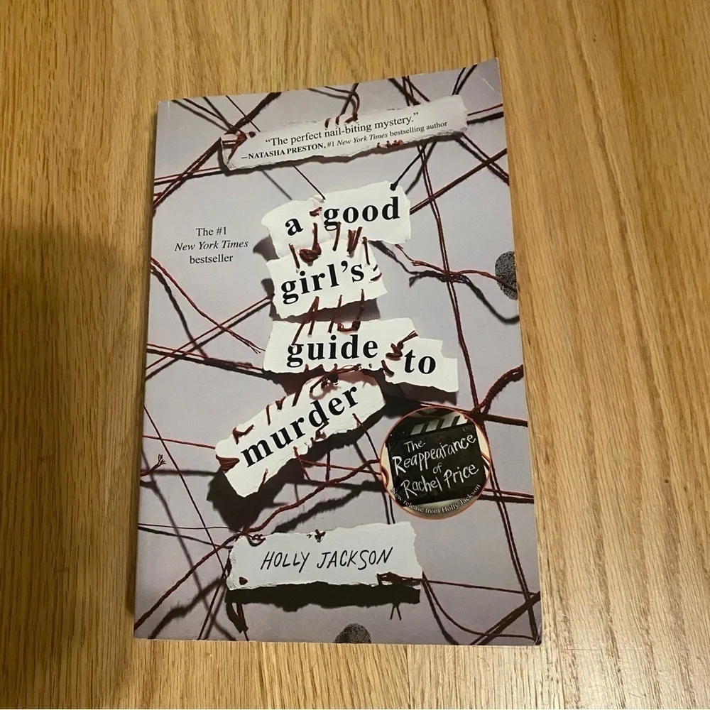 A Good Girl’s Guide to Murder Paperback Book Holly Jackson